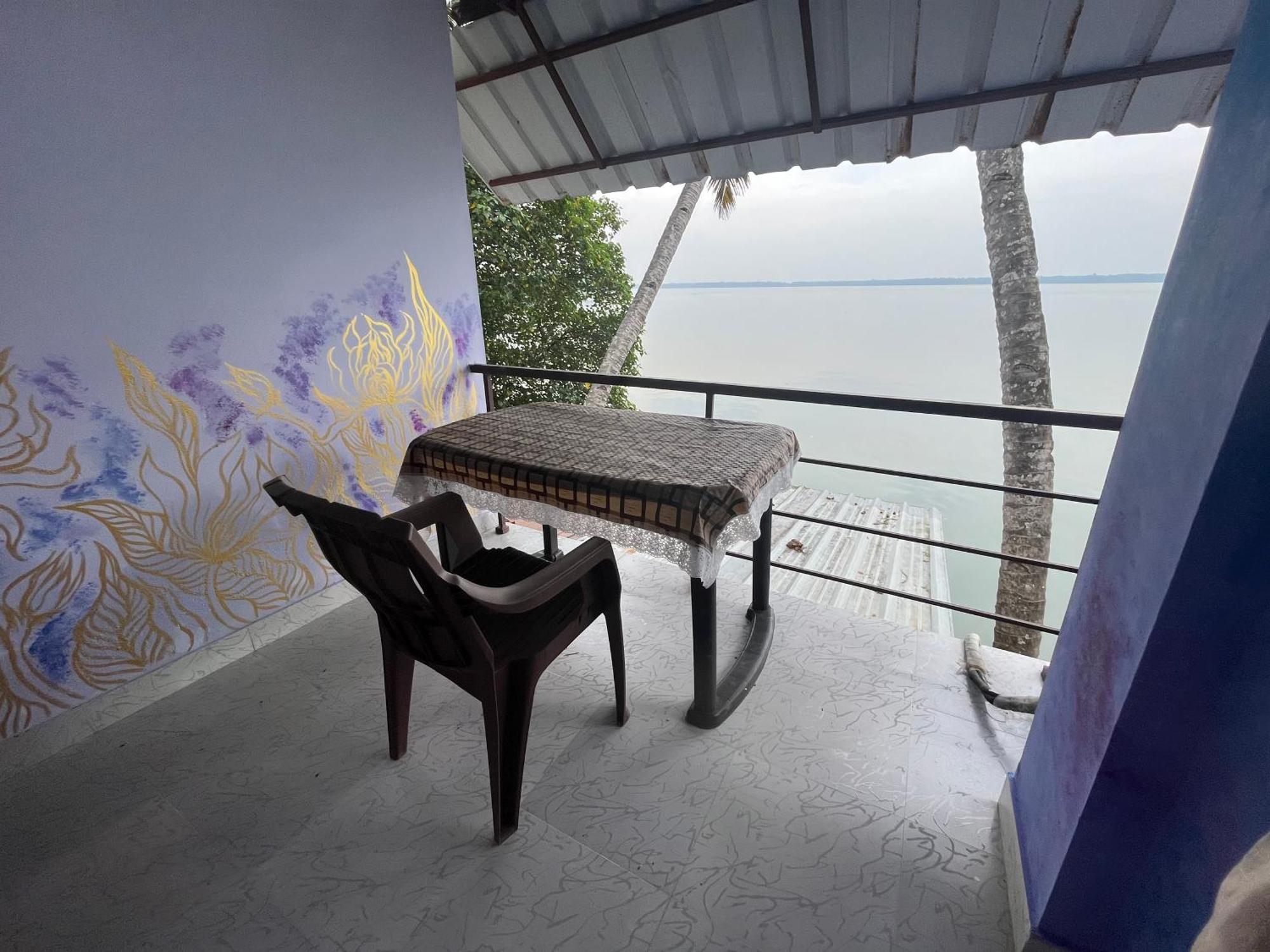 Santa Maria Hostel Munroe Island Mundrothuruth المظهر الخارجي الصورة