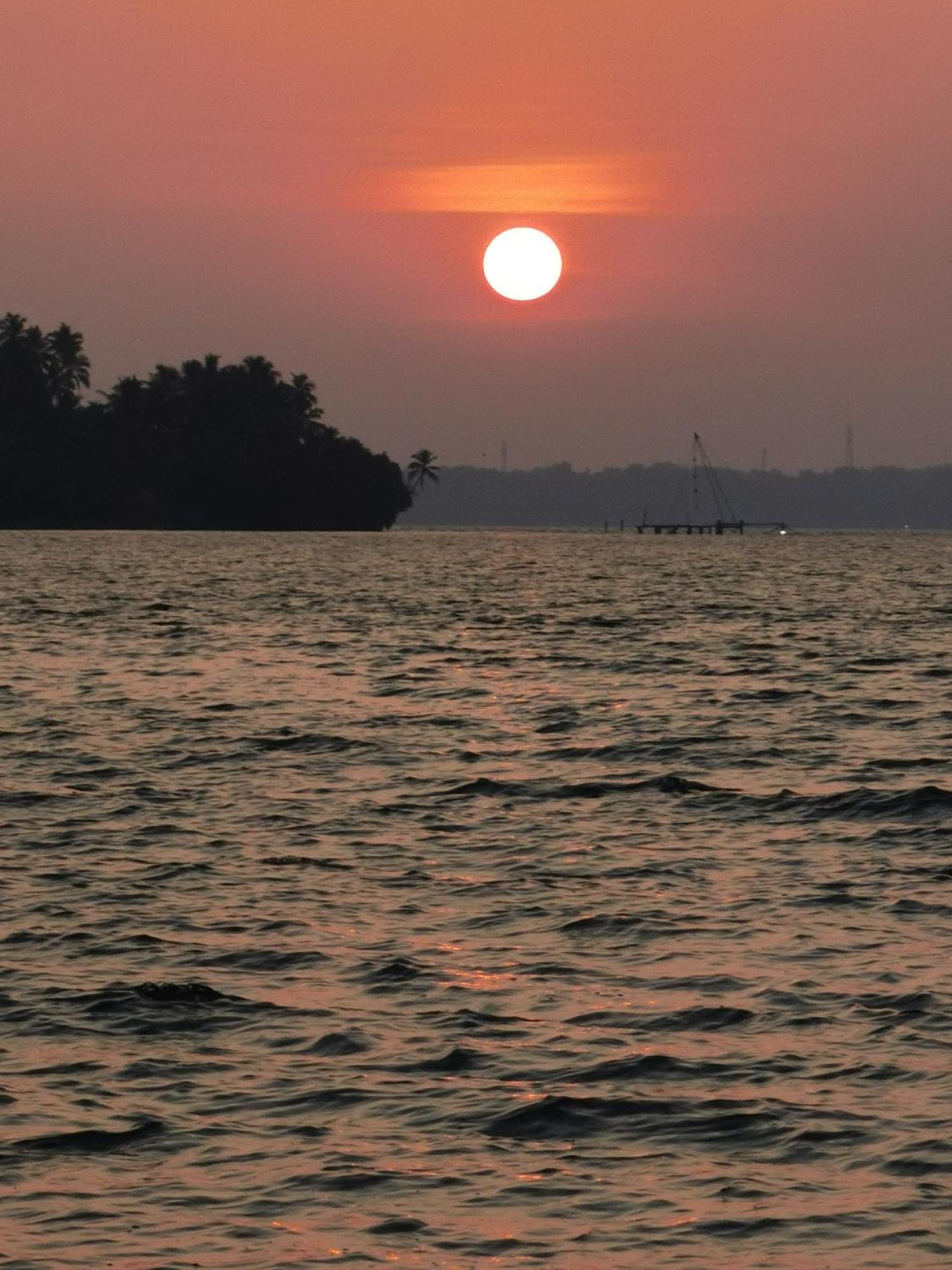 Santa Maria Hostel Munroe Island Mundrothuruth المظهر الخارجي الصورة