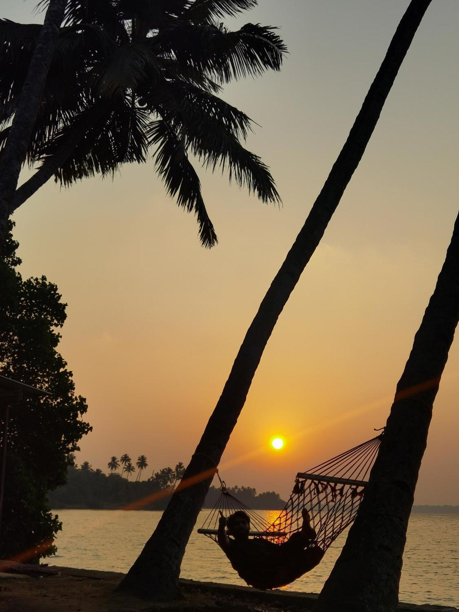 Santa Maria Hostel Munroe Island Mundrothuruth المظهر الخارجي الصورة