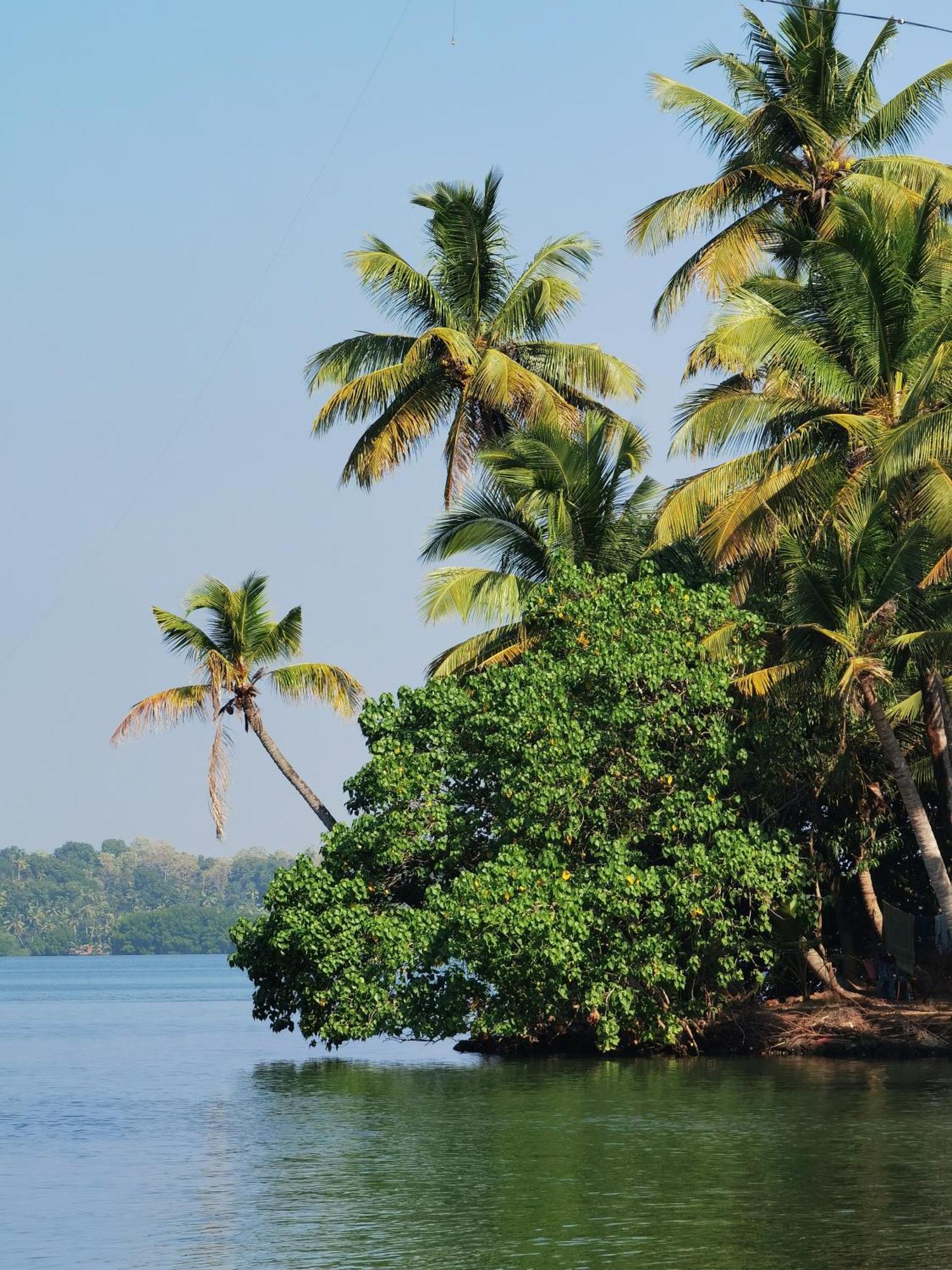 Santa Maria Hostel Munroe Island Mundrothuruth المظهر الخارجي الصورة